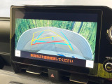 【バックカメラ】駐車時に後方がリアルタイム映像で確認できます。大型商業施設や立体駐車場での駐車時や、夜間のバック時に大活躍!運転スキルに関わらず、今や必須となった装備のひとつです!