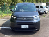 この度は、当店のお車をご覧いただきまして誠にありがとうございます。当店では全国販売・納車も行っております。県によって陸送費用は異なりますのでお気軽にお問い合わせください。