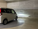 LEDヘッドランプです。十分な明るさを保ちつつも消費電力が少なく、バルブ寿命も長いのが特徴です。瞬時にMAXの光量を発揮するのもLEDならではです。