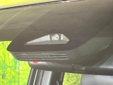 【トヨタセーフティセンス】走行中に前方の車両等を認識し、衝突しそうな時は警報とブレーキで衝突回避と被害軽減をアシスト。より安全にドライブをお楽しみいただけます。