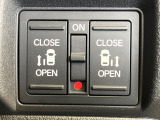 【両側パワースライドドア】スマートキーや運転席のスイッチで後席両側スライドドアの開閉が可能♪電動だから力を入れてドアを開ける必要が無く、小さなお子様でも簡単に開け閉めでき快適です♪