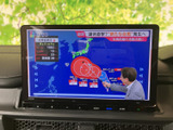 鮮明な地図表示で、目的地まで迷わずアクセス。スムーズなナビゲーションが、快適なドライブをサポートします。情報満載で安心です。