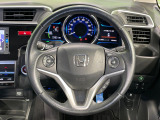 【ステアリングスイッチ】運転中、前方から目線をそらすことなく、オーディオ等の操作が可能な便利機能!安心&快適なドライブを演出してくれます♪
