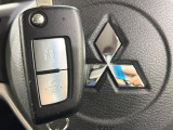 【キーレス】少し離れた場所からでもボタン一つでドアの開錠・施錠ができるのでとっても便利!ドアの鍵穴周りに傷をつけることもありません♪