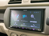 使いやすいインターフェースが特徴のナビ・オーディオです。運転中に、音楽や地図情報を簡単に操作できます。