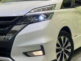 【LEDヘッドライト】悪天候や夜間走行時も良好な視界を確保し安心して運転できる高輝度LEDヘッドライトを装備!点灯速度が早く、消費電力も抑えられています。