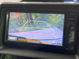 【バックカメラ】駐車時に後方がリアルタイム映像で確認できます。大型商業施設や立体駐車場での駐車時や、夜間のバック時に大活躍!運転スキルに関わらず、今や必須となった装備のひとつです!