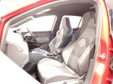 清潔で広々した座席です!是非、現車を見て体感してみてください。