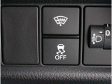 VSA(Vehicle Stability Assist)が装備!!VSAはコーナリング時の横滑りを抑制する機能と車両の急激な挙動変化を抑える機能で、安定した走行を実現しています!!