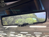【デジタルインナーミラー】後席の大きな荷物や同乗者で後方が確認しづらい時でも安心!カメラが撮影した車両後方の映像をルームミラー内に表示。クリアな視界で状況の確認が可能です!