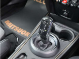 自動車は数万点の部品から構成される機械である以上、様々なトラブルが発生する可能性を秘めています。BUBU1年保証プログラムなら、最大100項目のワイド保証でお客様のカーライフに安心をプラスします。