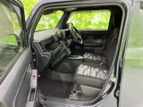 運転しやすいように設計されたコックピット。操作性も良く、すぐに慣れることができます。快適なドライビングをサポートします。