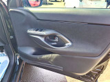 【届出(登録)済未使用車とは】自動車の分類では「新車」「中古車」この2種類しかありません。走行距離が100km未満かつ初度登録または初度届出された車両を「届出(登録)済未使用車」と呼んでいます。