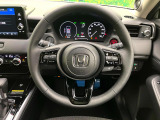 【純正革巻きステアリング】上質な革を使用することで、手にしっかり馴染みとても運転しやすいハンドルです♪