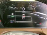 視認性の高いメーター類は、運転に必要な情報をドライバーへ的確に伝えます。洗練されたデザインも魅力です。