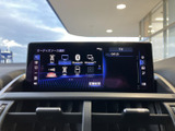 お好みの音楽をクリアな音質で。多様なソースに対応し、車内でのエンターテイメントを充実させてくれます。