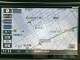 鮮明なディスプレイで、目的地までの道順をわかりやすく表示。ドライブの不安を軽減し、スムーズな移動をサポートします。
