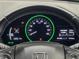 【メーターまわり】ドライバーから見やすい位置にあって安全運転に寄与します。マルチインフォメーションディスプレイでは、クルマに関する情報の確認はもちろん、各種安全機能・装備のON/OFFも設定可能。
