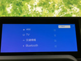 お気に入りの音楽をクリアな音質で楽しめます。多様なソースに対応し、ドライブをより一層盛り上げます。