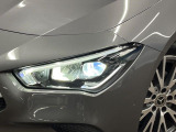 ●LEDヘッドライト:夜間走行時も良好な視界を確保し安心して運転できる高輝度LEDヘッドライトを装備!点灯速度が早く、消費電力も抑えられています。