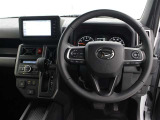 運転席廻りです。