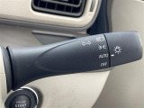 【 オートライト 】オートライトなのでライトの点け忘れを気にすることなく運転が出来ます♪