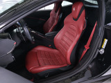 フロントミッドシップのV8グランドツアラーです。流麗なクーペフォルムに、フェラーリならではのダイナミックなパフォーマンスと高い実用性が美しく融合しています。