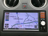 目的地までスムーズに案内!わかりやすい地図表示で、初めての道でも安心です。スムーズなカーナビゲーションで、快適なドライブをサポートします。