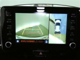 パノラミックビューモニターを装備。車両周辺の状況をリアルタイムでしっかり確認できます。