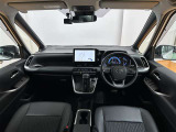 運転席周辺の様子です☆ オーディオ周りやメーター類の位置など、ご確認下さいね♪