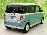 リアのデザインもシンプルで洗練されています。視認性の高いテールランプが安全運転をサポート。小物を積み込む際にも便利です。