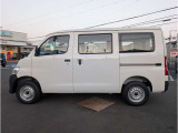 車両左横です。