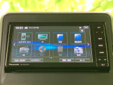 使いやすいナビ・オーディオシステムが搭載されています。快適なドライブをサポートする機能が満載です。情報満載のディスプレイで、ドライブをさらに楽しみましょう。
