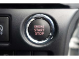 スマートエントリー&プッシュスタートはキーをバッグ等に携帯している時にブレーキを踏んでスタートボタンを押すとエンジンが始動します。車内に忘れた場合にはロック出来ませんので締め忘れの心配もなくなります!