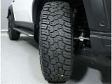 タイヤ:ヨコハマジオランダーX-AT 265/70R18 オーバーランドスタイル感を彷彿させるタイヤ!