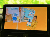停車中にテレビや動画を楽しめるTV機能。休憩時間にリラックスしたり、待ち時間を有効活用できます。快適な時間を過ごせる機能です。
