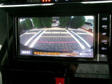 バックガイドモニターで、後方を確認しながら安心して駐車することができます。運転初心者も熟練者も必須の機能ですよ!
