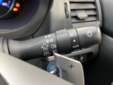 操作しやすいウインカーレバーは、スムーズな車線変更をサポートします。直感的に操作できるので、運転に集中できます。