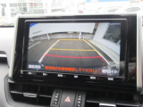バックガイドモニターで、後方を確認しながら安心して駐車することができます。運転初心者も熟練者も必須の機能ですよ!
