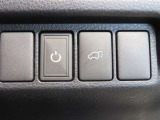 パワーバックドア装着車です。