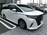 広々とした車内空間に優れた燃費性能。更にデザインも上質で人気のお車です!