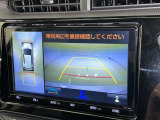後方の見える安心をお届けするバックガイドモニター付:バックするときのアシストラインもあって楽々バック!車庫入れや縦列駐車をサポートし、苦手な駐車も安心です!今やもう手放せない装備ですネ♪