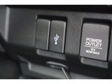 USBオーディオ用ソケットがついていますので携帯電話などを接続すれば音楽等の再生が可能です!