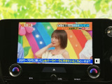 停車中に楽しめるTV機能付き。待ち時間や休憩時間に、ニュースや番組をチェックできます。快適な時間を過ごせますね。