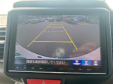 【バックモニター】後ろのカメラの映像がモニターに映し出されるので、後方の見えない死角や、障害物との距離感などもしっかり安全確認することができます!