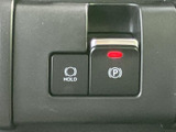 視認性の高いメーター類で、運転に必要な情報をしっかり把握できます。運転に集中できる、安全な運転環境を提供します。