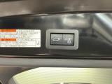 お客様に安全で快適なカーライフをお送りいただくために、中古車にも高いレベルの品質基準を設け、その基準に従って、全ての中古車について納車前整備を実施しています。