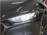 【LEDヘッドライト】省電力で長寿命の明るく運転しやすいLEDヘッドランプです。明るく照らすので暗い夜道からお客様を守ってくれます。お近くの広島マツダまでお越しください。