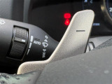 【パドルシフト(AT車)】MT車と同じように好きなギアで走ることができます!ステアリングから手を離さずに指先だけでシフト操作ができ、よりスポーティな走りをお楽しみいただけます。