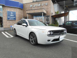 きれいなパールの車両です。